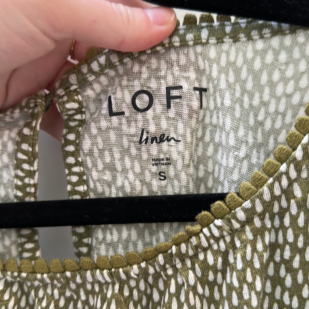 Size small Loft blouse - Picture 3 of 4